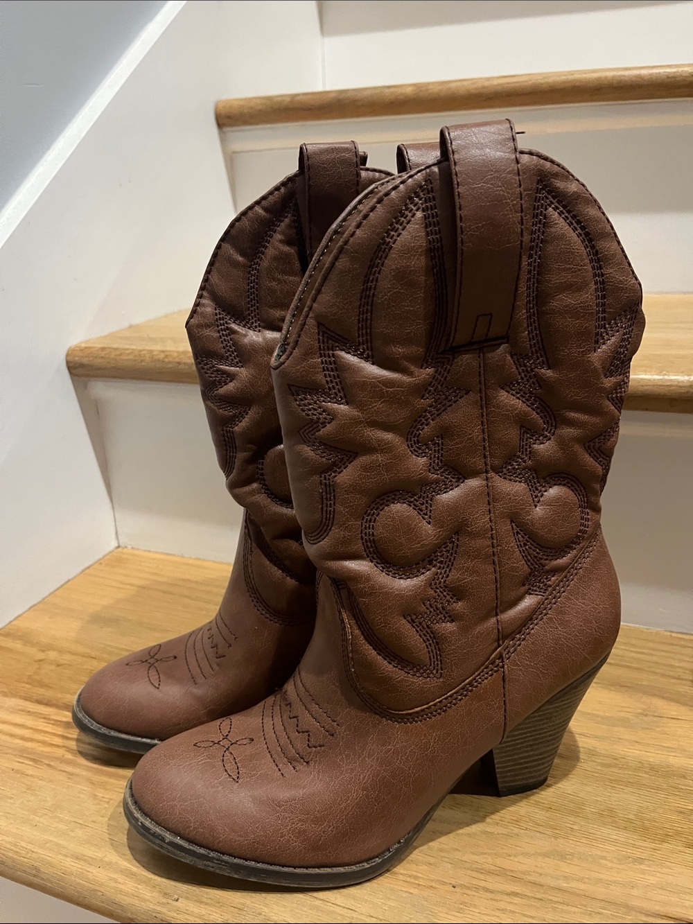 BONGO Brown Embroidered Western Ankle Booties